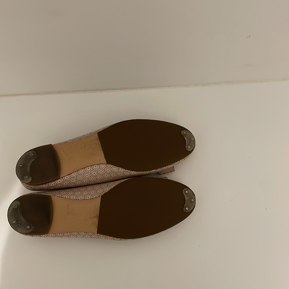 Stunning ferragamo flats - Picture 3 of 3